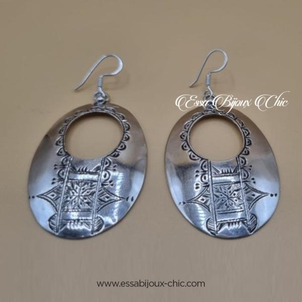 Boucles d’oreille en argent, motifs maghrébins.