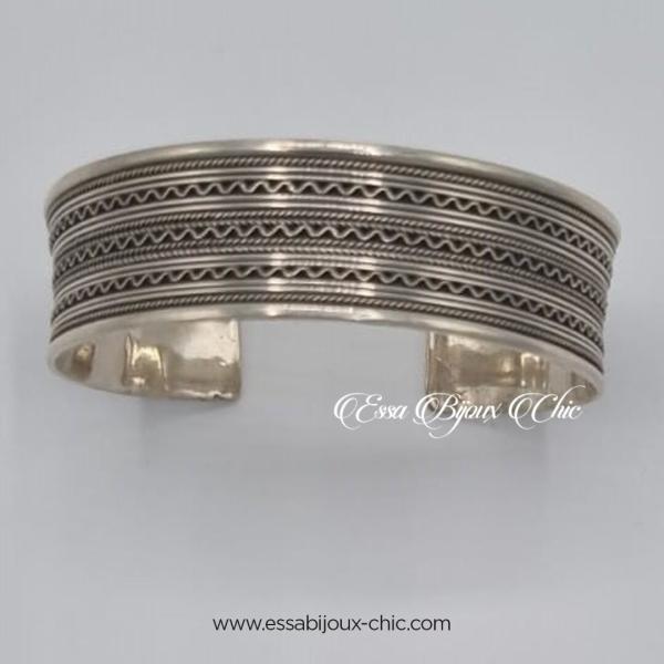 Bracelet ajustable fait à main, en argent et orné avec des fils tressés