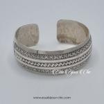 Bracelet ajustable en argent avec gravure d’inspiration Dag Souiri